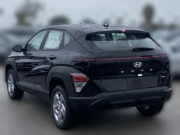 Hyundai Kona SE AWD 2026 — side view