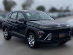 Hyundai Kona SE AWD 2026 — side view
