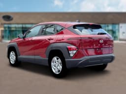 Hyundai Kona SE AWD 2026 — side view