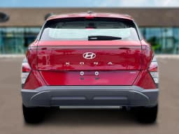 Hyundai Kona SE AWD 2026 — side view
