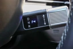 Hyundai Kona SEL Premium FWD 2026 — side view