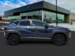 Hyundai Kona SEL Sport FWD 2027 — side view