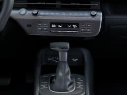 Hyundai Kona SEL Sport FWD 2027 — side view