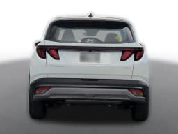 Hyundai Tucson Hybrid SE FWD 2026 — side view