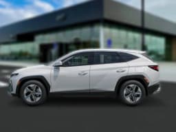 Hyundai Tucson Hybrid SEL AWD 2026 — side view