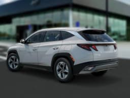 Hyundai Tucson Hybrid SEL AWD 2026 — side view