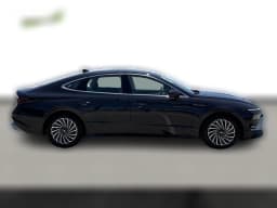 Hyundai Sonata Hybrid Limited FWD 2025 — side view