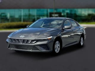 Hyundai Elantra SE Sedan Hyundai Elantra SE Sedan