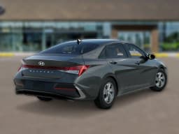 Hyundai Elantra SE Sedan 2026 — side view