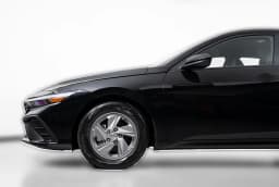 Hyundai Elantra SE IVT 2026 — side view