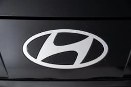 Hyundai Elantra SE IVT 2026 — side view
