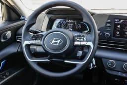 Hyundai Elantra SE Sedan 2026 — side view