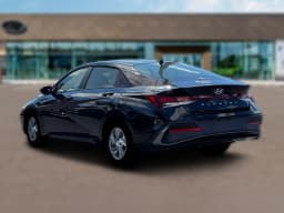 Hyundai Elantra SE Sedan 2026 — side view