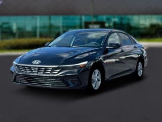 Hyundai Elantra SE Sedan Hyundai Elantra SE Sedan