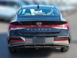 Hyundai Elantra SE Sedan 2026 — side view