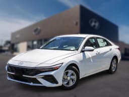 Hyundai Elantra SE Sedan 2026 — side view