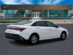 Hyundai Elantra SE Sedan 2026 — side view