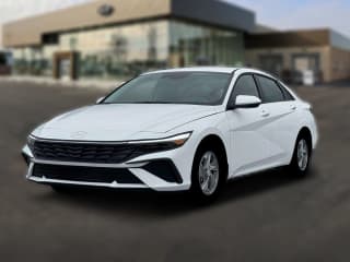 Hyundai Elantra SE Sedan Hyundai Elantra SE Sedan