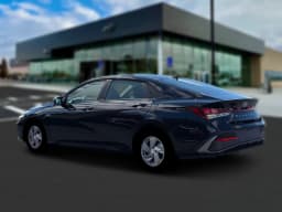 Hyundai Elantra SE Sedan 2026 — side view