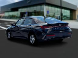 Hyundai Elantra SE Sedan 2026 — side view