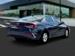 Hyundai Elantra SE Sedan 2026 — side view