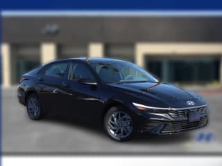 Hyundai Elantra SEL Sport Sedan Hyundai Elantra SEL Sport Sedan