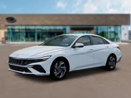 Hyundai Elantra Hybrid Limited Sedan 2026 — side view