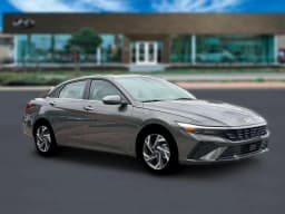 Hyundai Elantra Limited Sedan 2026 — side view