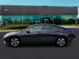 Hyundai Elantra Limited Sedan 2026 — side view