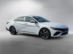 Hyundai Elantra Limited Sedan 2026 — side view