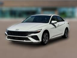 Hyundai Elantra Limited IVT 2026 — side view