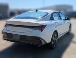 Hyundai Elantra Limited Sedan 2026 — side view