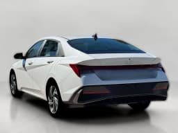 Hyundai Elantra Limited Sedan 2026 — side view