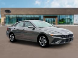 Hyundai Elantra Limited Sedan 2026 — side view