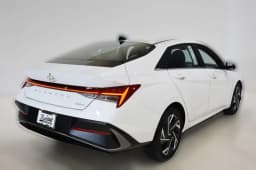 Hyundai Elantra Limited Sedan 2026 — side view