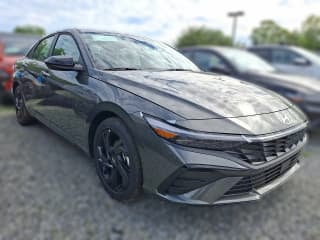 Hyundai Elantra SEL Sport Premium IVT Hyundai Elantra SEL Sport Premium IVT