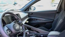 Hyundai Elantra SEL Sport Premium IVT 2026 — side view