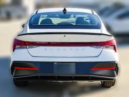 Hyundai Elantra SEL Sport Premium IVT 2026 — side view