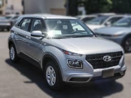 Hyundai Venue SE FWD 2026 — side view