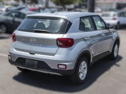 Hyundai Venue SE FWD 2026 — side view