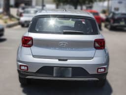 Hyundai Venue SE FWD 2026 — side view