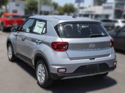Hyundai Venue SE FWD 2026 — side view