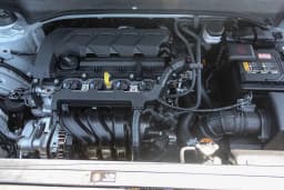 Hyundai Venue SE FWD 2026 — side view