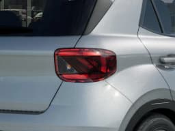 Hyundai Venue SEL FWD 2026 — side view