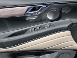 Genesis GV80 2.5T Advanced AWD 2027 — side view
