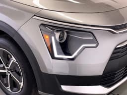 Kia Niro EX FWD 2026 — side view