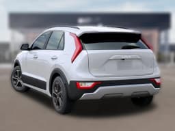 Kia Niro EX FWD 2026 — side view