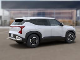 Kia Seltos LX FWD 2027 — side view