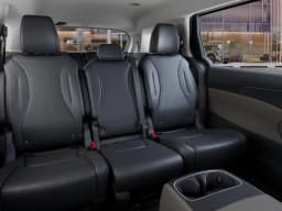 Kia Carnival LX FWD 2027 — side view