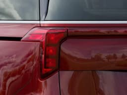 Kia Carnival LXS FWD 2026 — side view